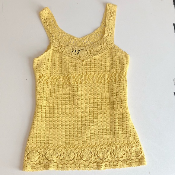 Beautiful yellow crochet top 🌼 - Picture 1 of 6